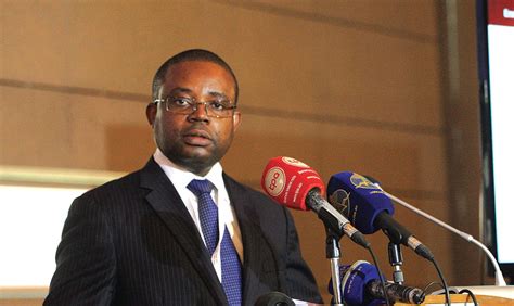 ministro das finanças de angola